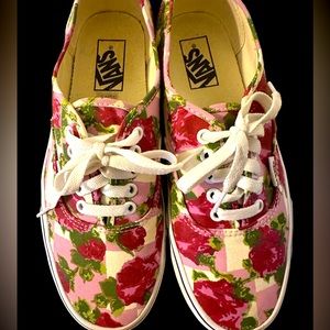 Floral unisex vans size 9.5 women fits like a 9